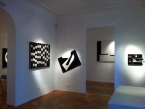 Exposición Manolo Calvo. Galería José de la Mano